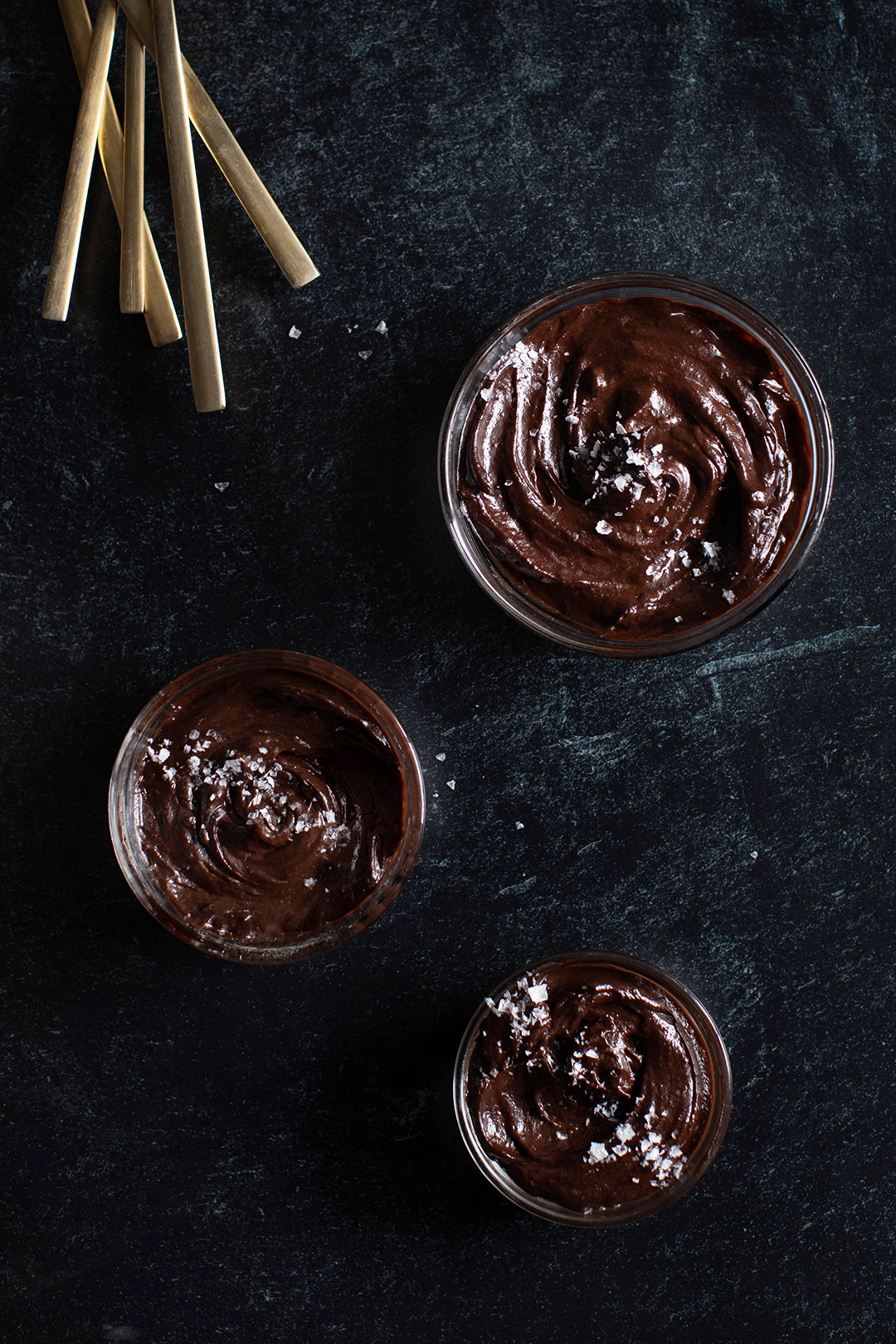 CHOCOLATE AVOCADO MOUSSE PUDDING
